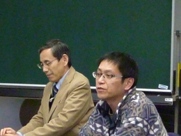 司会の久保教授（左）と田中准教授（右）