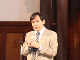 梅澤経済学部長挨拶