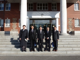 左からBae,Hunkyun教授、金秉基准教授、Choi,Shangho啓明大学副総長、久保英也教授、水野敏明リスク研究センター客員研究員