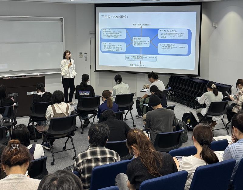【開催報告】先端研究セミナー「真珠産業の危機と再生から学ぶ、コモンズのガバナンスと「変革的ラグジュアリー」 講師：山下　裕子　先生（ 青山学院大学 経営学部 マーケティング学科　教授）：7月2日のサムネイル