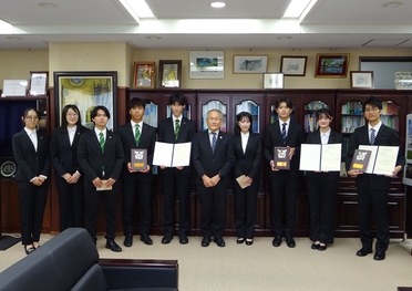 学長賞授与式（令和8年度第1回）を挙行のサムネイル